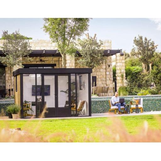 Palram-Canopia_Garden_Studio_Copenhagen_Black_Atmosphere_08-610x472.jpg